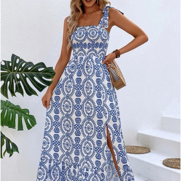 New Allover Print shirred Knot Shoulder Cami Dress - Picture 4 of 7